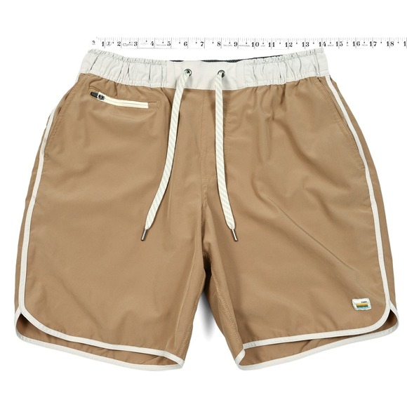 Vuori Banks Shorts Men's Medium Tan 7in Athletic Workout Drawstring V330 Pockets - Picture 2 of 9